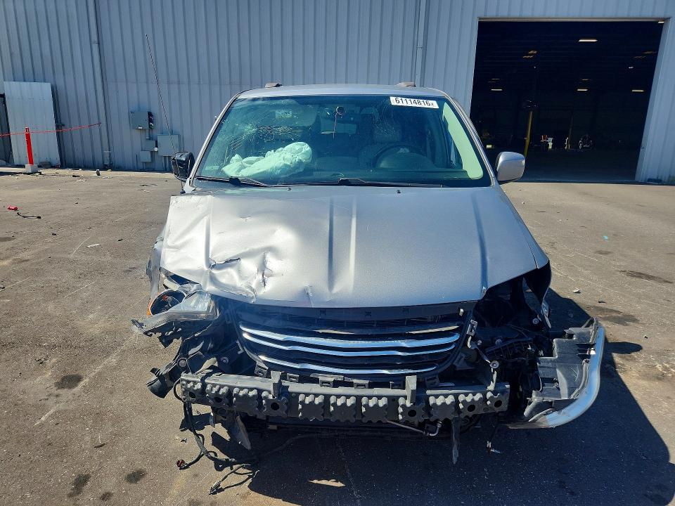 2016 Chrysler Town & Country მანქანა იყიდება აუქციონზე, vin: 2C4RC1BG2GR137892, აუქციონის ნომერი: 61114816