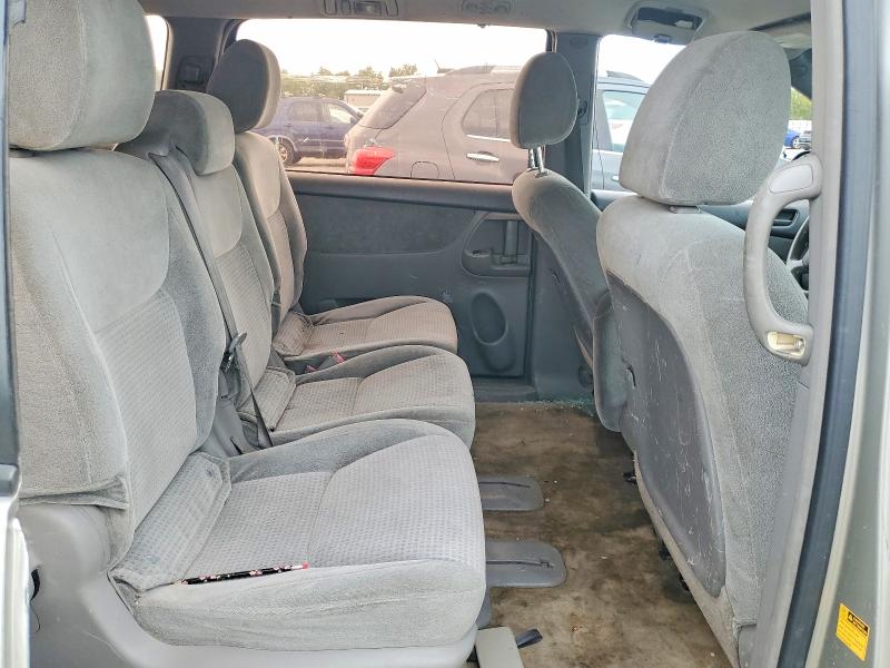 60900576 :رقم المزاد ، 5TDKK4CCXAS316553 vin ، 2010 Toyota Sienna مزاد بيع