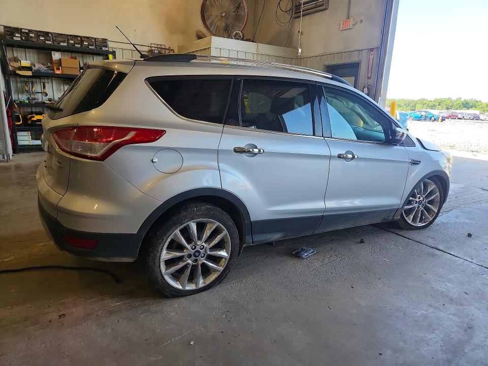 2016 Ford Escape მანქანა იყიდება აუქციონზე, vin: 1FMCU9GX5GUB29147, აუქციონის ნომერი: 61374886