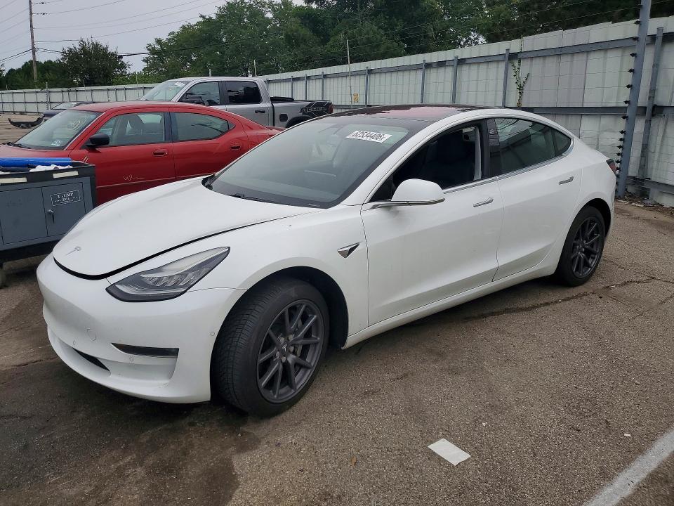 62534406 :رقم المزاد ، 5YJ3E1EA2JF023109 vin ، 2018 Tesla Model 3 مزاد بيع
