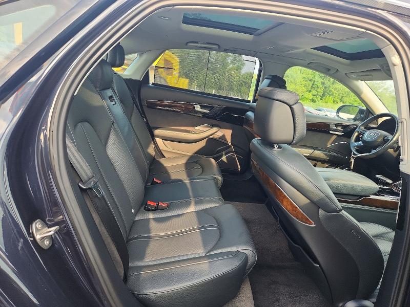 61866476 :رقم المزاد ، WAU32AFD4FN030165 vin ، 2015 Audi A8 مزاد بيع
