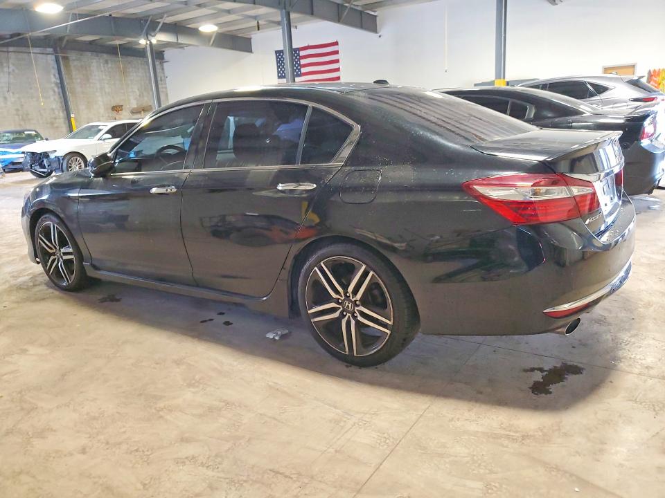 62121066 :رقم المزاد ، 1HGCR3F94HA000343 vin ، 2017 Honda Accord مزاد بيع