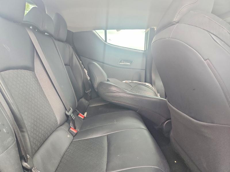 61555316 :رقم المزاد ، NMTKHMBX8LR114461 vin ، 2020 Toyota C-hr مزاد بيع