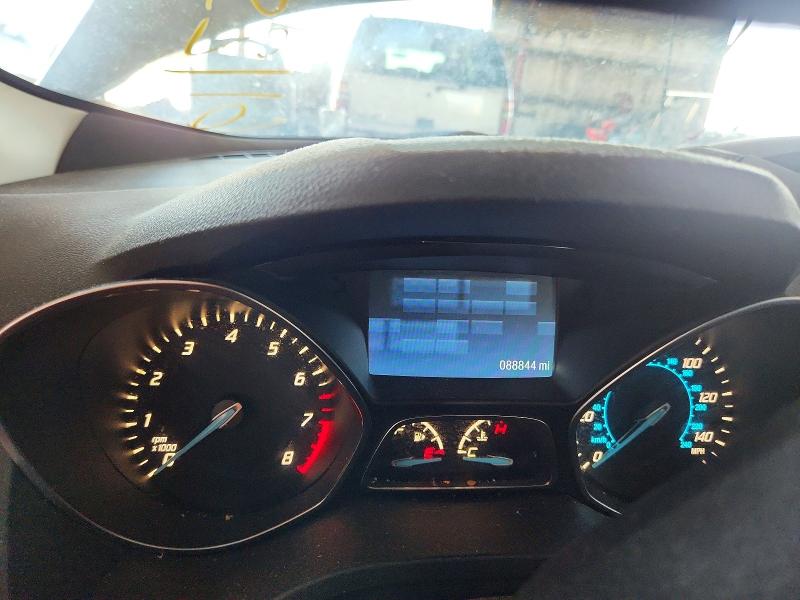 61125926 :رقم المزاد ، 1FMCU0F70FUC80201 vin ، 2015 Ford Escape مزاد بيع