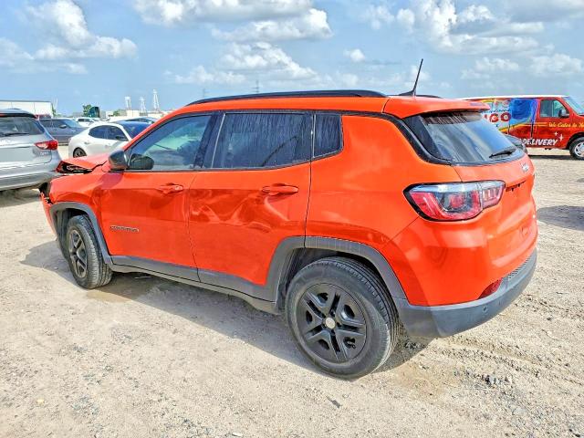 61436636 :رقم المزاد ، 3C4NJCAB4JT272205 vin ، 2018 Jeep Compass مزاد بيع