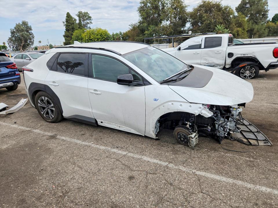 60696306 :رقم المزاد ، JTMABABA4SA101906 vin ، 2025 Subaru Solterra مزاد بيع