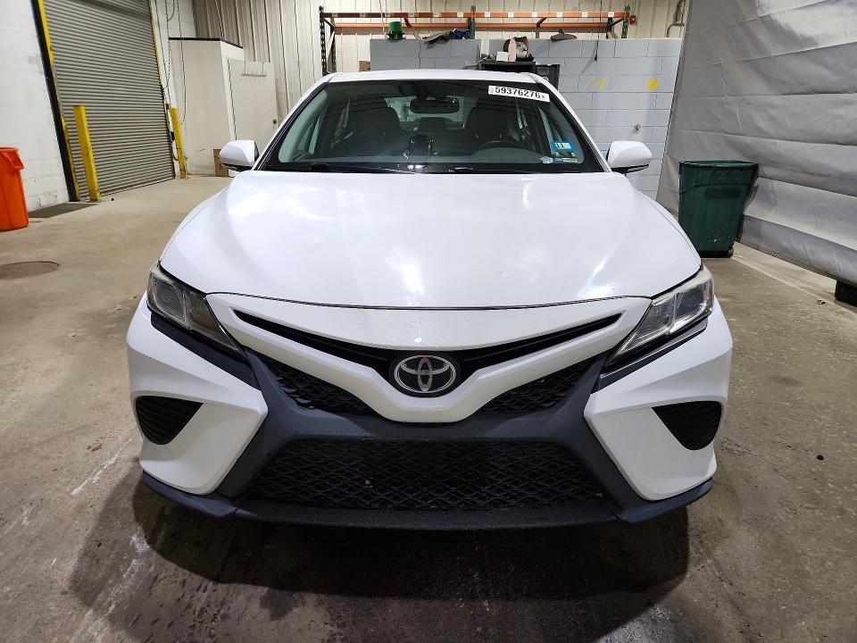 2019 Toyota Camry მანქანა იყიდება აუქციონზე, vin: 4T1B11HK2KU770418, აუქციონის ნომერი: 59376276