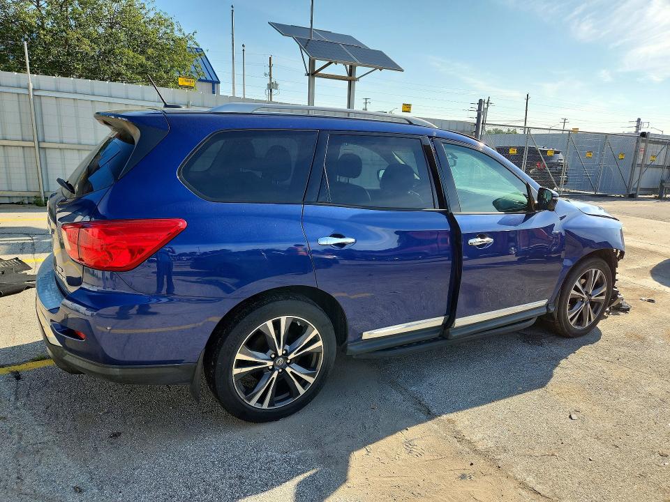 Продажа на аукционе авто 2017 Nissan Pathfinder, vin: 5N1DR2MM3HC633386, номер лота: 60033326