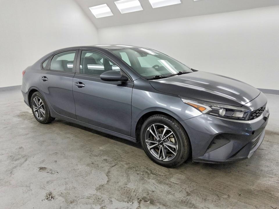 2023 Kia Forte მანქანა იყიდება აუქციონზე, vin: 3KPF24AD9PE633837, აუქციონის ნომერი: 60897396