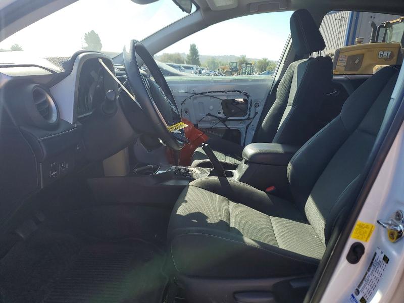 61606006 :رقم المزاد ، 2T3RFREV3JW697420 vin ، 2018 Toyota Rav4 مزاد بيع