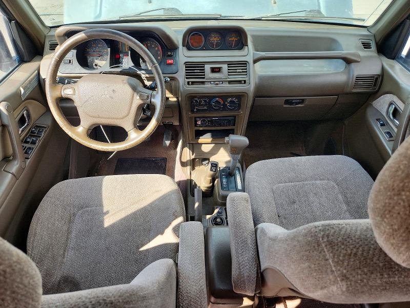 1995 Mitsubishi Montero მანქანა იყიდება აუქციონზე, vin: JA4MR41H0SJ009811, აუქციონის ნომერი: 61601876