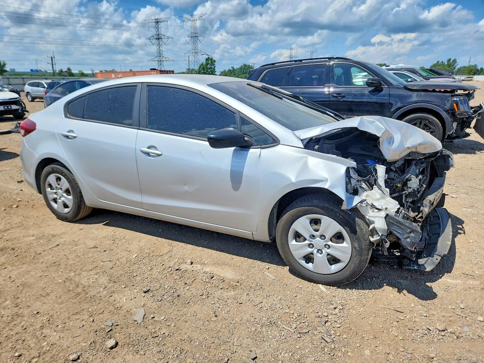 59541996 :رقم المزاد ، 3KPFK4A75HE085251 vin ، 2017 Kia Forte مزاد بيع