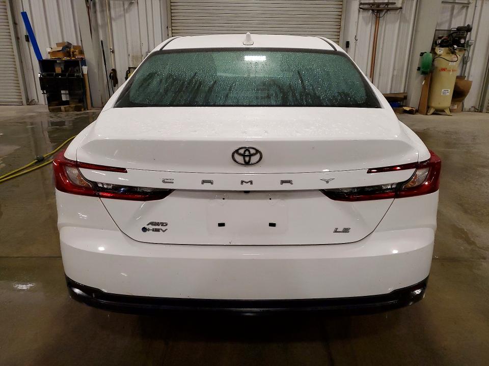 61923026 :رقم المزاد ، 4T1DBADK8SU015026 vin ، 2025 Toyota Camry مزاد بيع