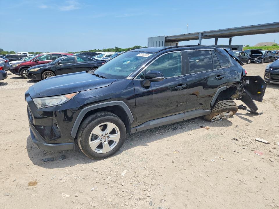 Продажа на аукционе авто 2021 Toyota Rav4, vin: 2T3W1RFV3MC123633, номер лота: 61242216