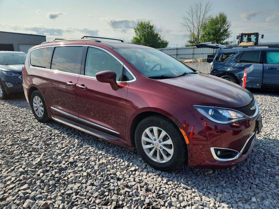2017 Chrysler Pacifica მანქანა იყიდება აუქციონზე, vin: 2C4RC1BG4HR509265, აუქციონის ნომერი: 62343276
