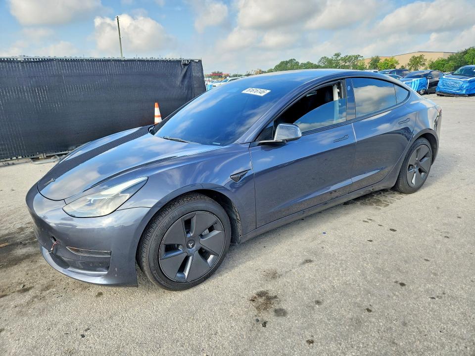 61616146 :رقم المزاد ، 5YJ3E1EA6MF096195 vin ، 2021 Tesla Model 3 مزاد بيع