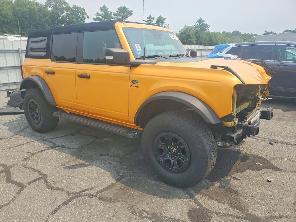 60656016 :رقم المزاد ، 1FMEE5DP6NLA70275 vin ، 2022 Ford Bronco مزاد بيع