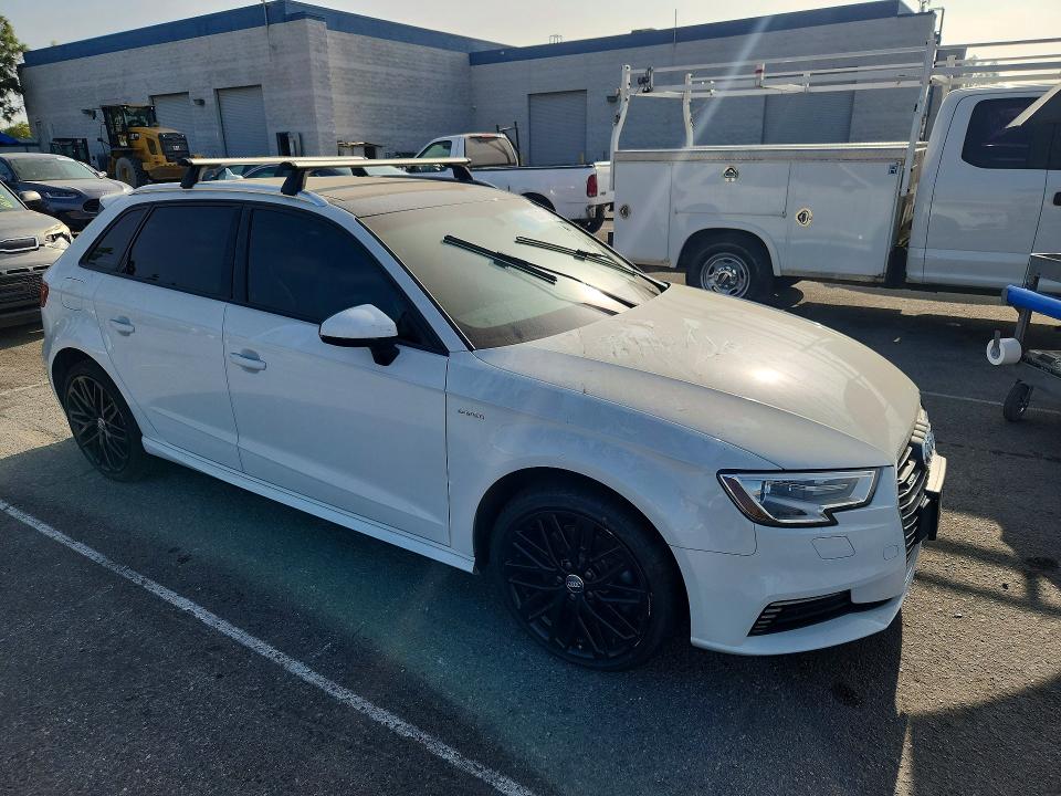 2018 Audi A3 მანქანა იყიდება აუქციონზე, vin: WAUUPBFF3JA155011, აუქციონის ნომერი: 62371766
