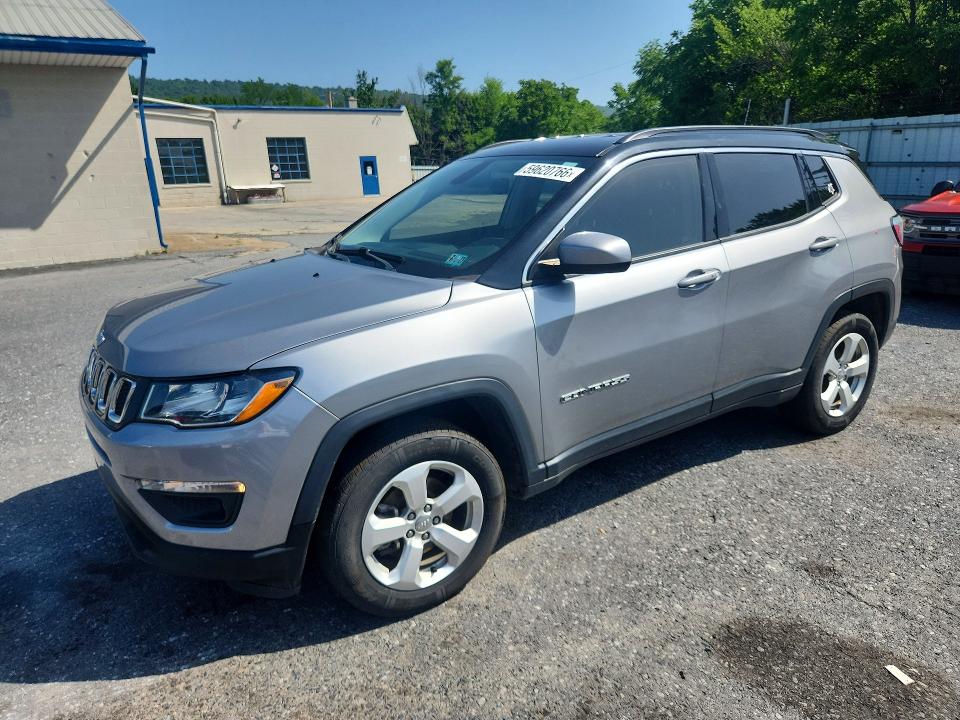 59620766 :رقم المزاد ، 3C4NJDBB7JT162687 vin ، 2018 Jeep Compass مزاد بيع