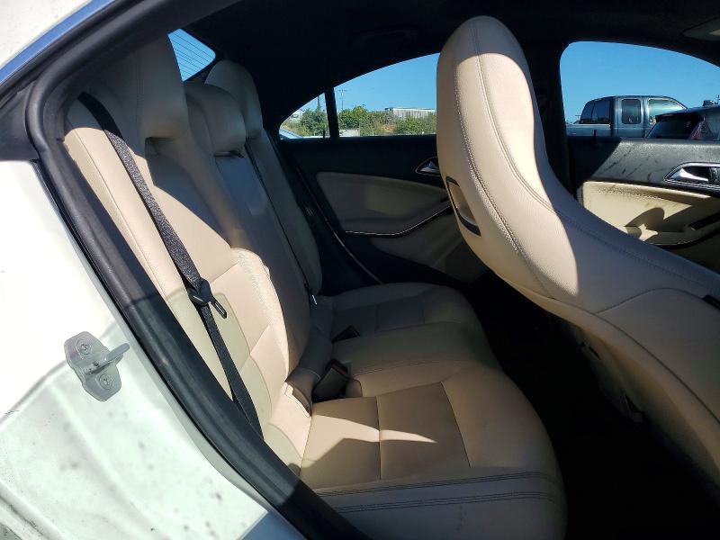 2014 Mercedes-benz Cla მანქანა იყიდება აუქციონზე, vin: WDDSJ4EB2EN036134, აუქციონის ნომერი: 62853946