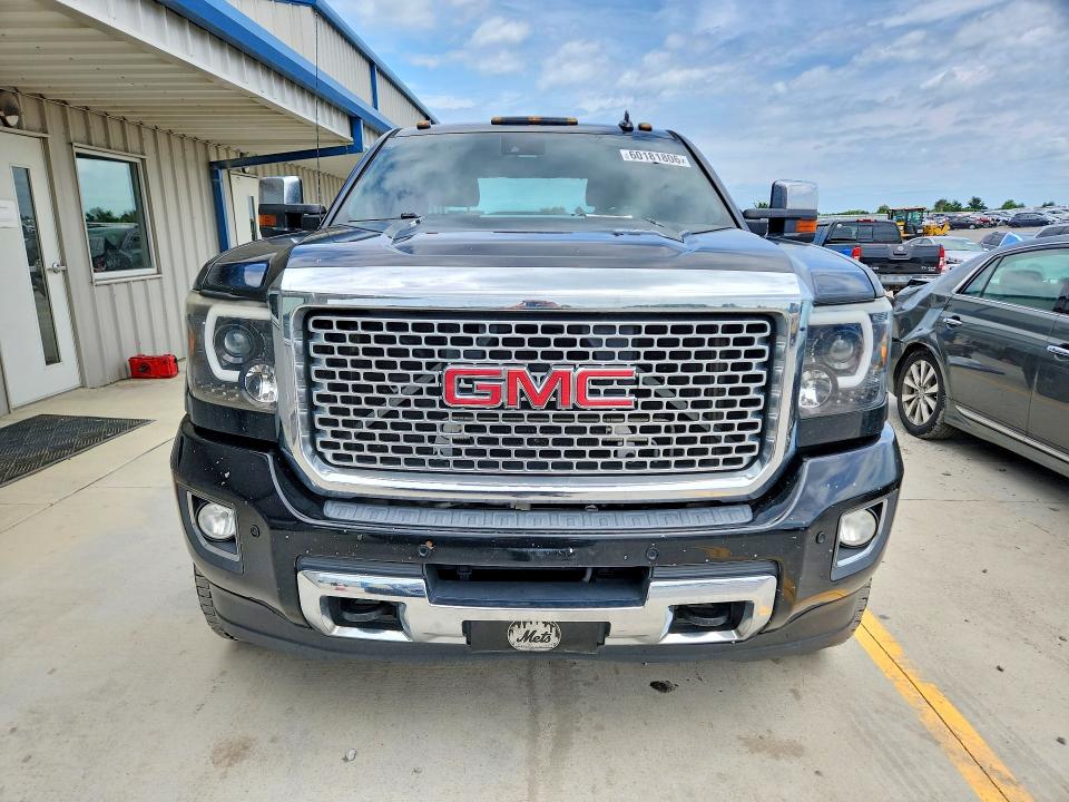 60181806 :رقم المزاد ، 1GT120E88FF553787 vin ، 2015 Gmc Sierra مزاد بيع