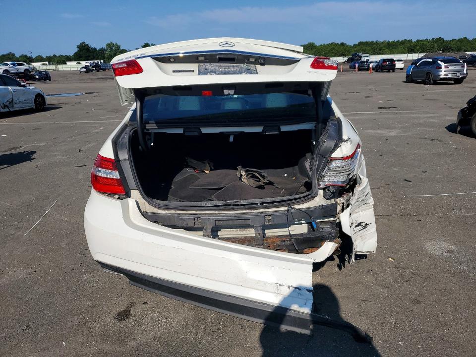63469556 :رقم المزاد ، WDDHF8HBXBA503446 vin ، 2011 Mercedes-benz E مزاد بيع