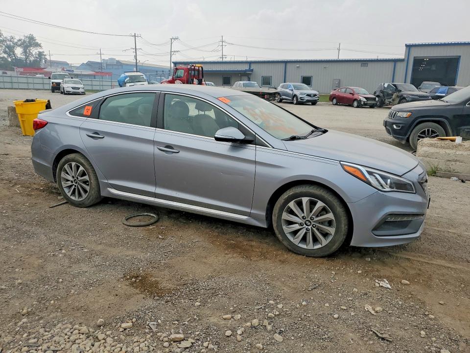 61604886 :رقم المزاد ، 5NPE34AF0FH032899 vin ، 2017 Hyundai Sonata مزاد بيع