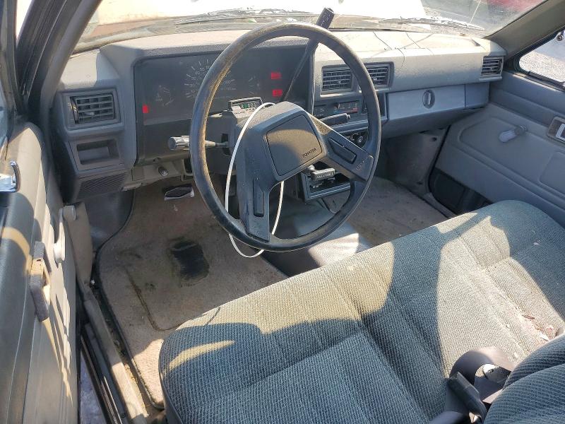 1986 Toyota Pickup მანქანა იყიდება აუქციონზე, vin: JT4RN55DXG0200749, აუქციონის ნომერი: 61083676