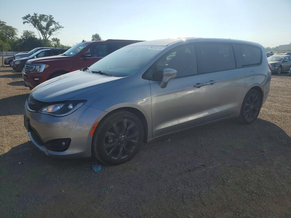 Продаж на аукціоні авто 2018 Chrysler Pacifica, vin: 2C4RC1FG5JR272883, номер лоту: 61293166