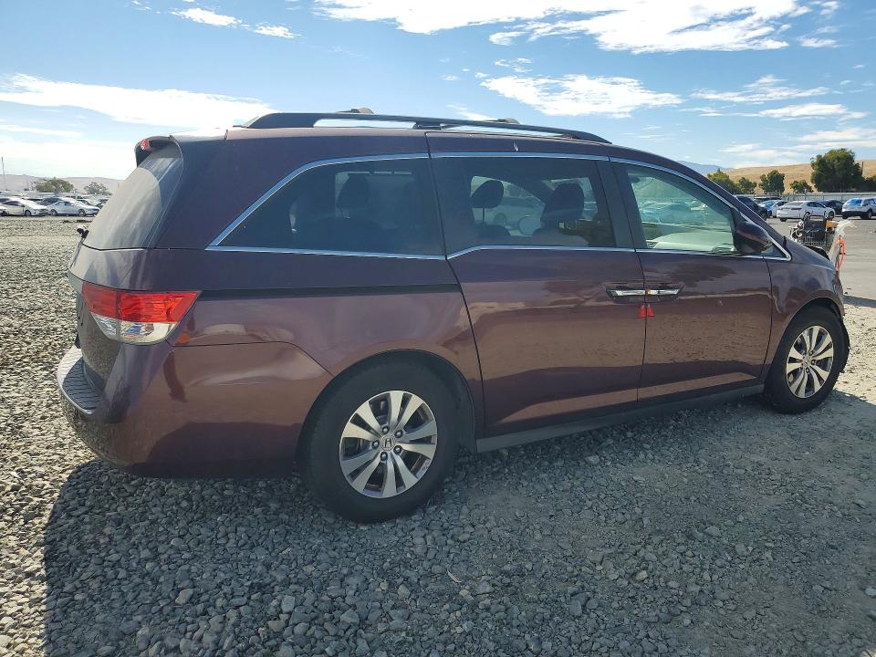 62116586 :رقم المزاد ، 5FNRL5H67FB005761 vin ، 2015 Honda Odyssey مزاد بيع