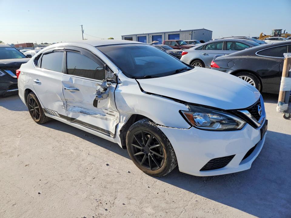 2017 Nissan Sentra მანქანა იყიდება აუქციონზე, vin: 3N1AB7AP5HY261728, აუქციონის ნომერი: 63246116
