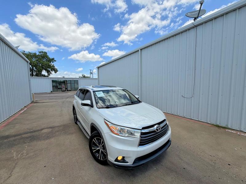 2016 Toyota Highlander მანქანა იყიდება აუქციონზე, vin: 5TDKKRFH9GS155738, აუქციონის ნომერი: 59916366
