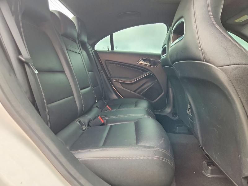 61790816 :رقم المزاد ، WDDSJ4GB4KN699729 vin ، 2019 Mercedes-benz Cla مزاد بيع