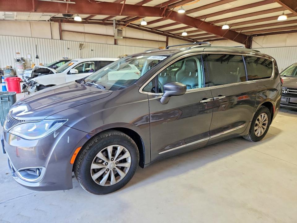 Продажа на аукционе авто 2017 Chrysler Pacifica, vin: 2C4RC1BGXHR644945, номер лота: 59657236