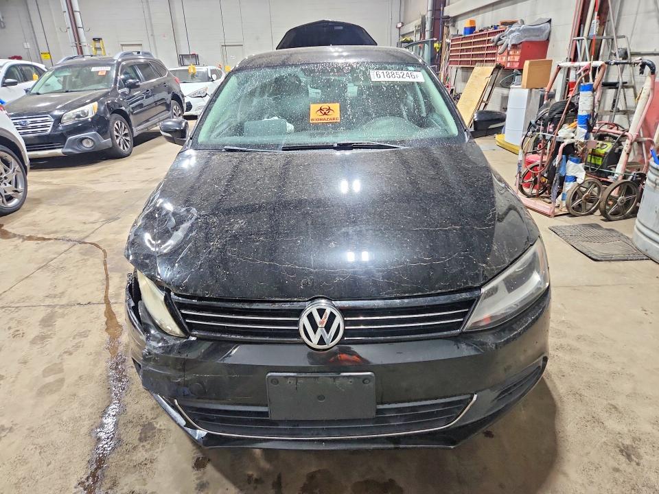 61885246 :رقم المزاد ، 3VWDP7AJ1DM368569 vin ، 2013 Volkswagen Jetta مزاد بيع