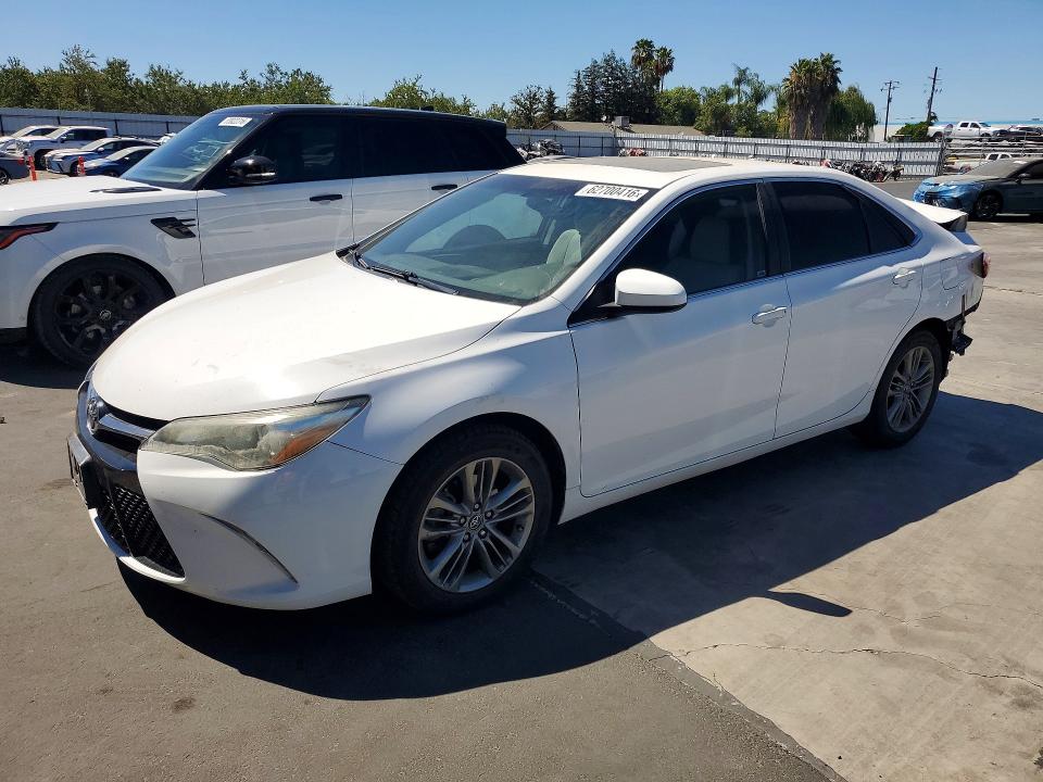 62700416 :رقم المزاد ، 4T1BF1FKXHU323090 vin ، 2017 Toyota Camry مزاد بيع