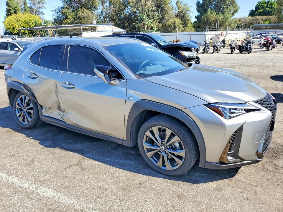 62726226 :رقم المزاد ، JTHE9JBH6L2036805 vin ، 2020 Lexus Ux مزاد بيع