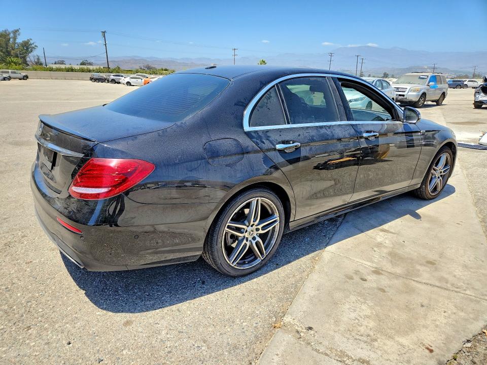 Продаж на аукціоні авто 2018 Mercedes-benz E, vin: WDDZF4JB1JA379511, номер лоту: 61041376