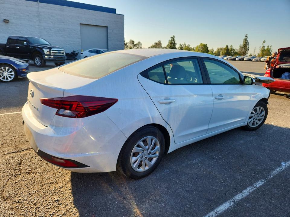 2019 Hyundai Elantra მანქანა იყიდება აუქციონზე, vin: 5NPD74LF1KH425804, აუქციონის ნომერი: 61875376