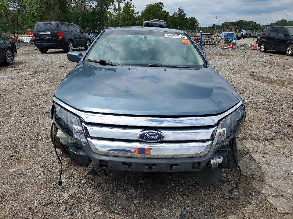 60461546 :رقم المزاد ، 3FAHP0JA3BR334117 vin ، 2011 Ford Fusion مزاد بيع