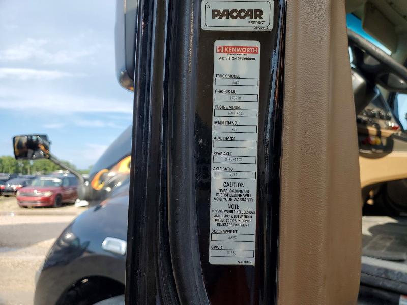58691146 :رقم المزاد ، 1XKYDP9X6JJ179998 vin ، 2018 Kenworth Construction مزاد بيع