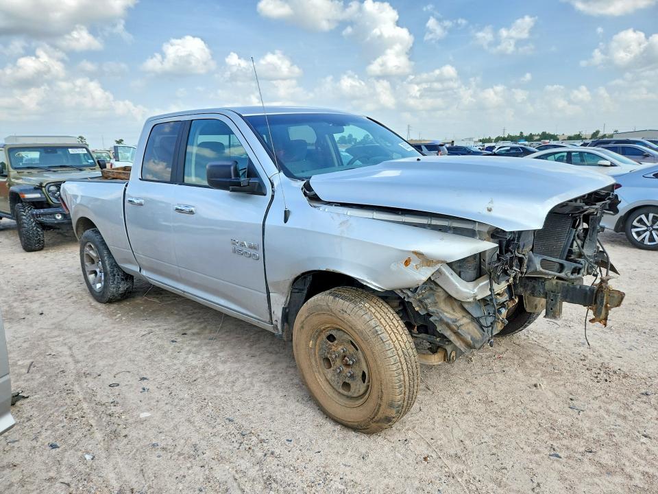 62631586 :رقم المزاد ، 1C6RR7GG1JS315928 vin ، 2018 Ram 1500 مزاد بيع