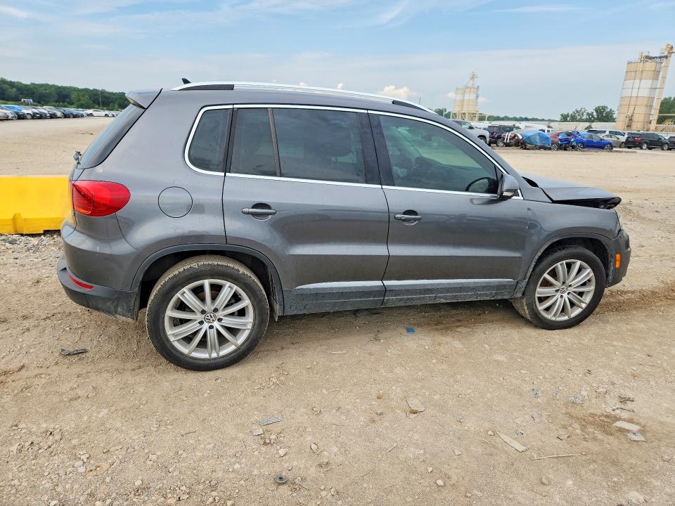 Продажа на аукционе авто 2016 Volkswagen Tiguan, vin: WVGAV7AX8GW575993, номер лота: 62202866