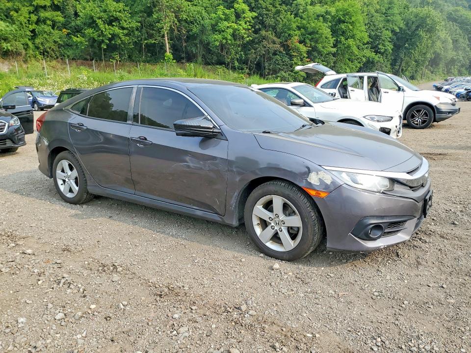 61930446 :رقم المزاد ، JHMFC1F33JX026852 vin ، 2018 Honda Civic مزاد بيع