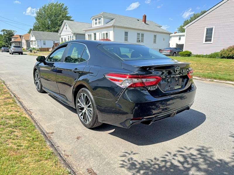 2018 Toyota Camry მანქანა იყიდება აუქციონზე, vin: 4T1B11HK8JU660245, აუქციონის ნომერი: 60044296