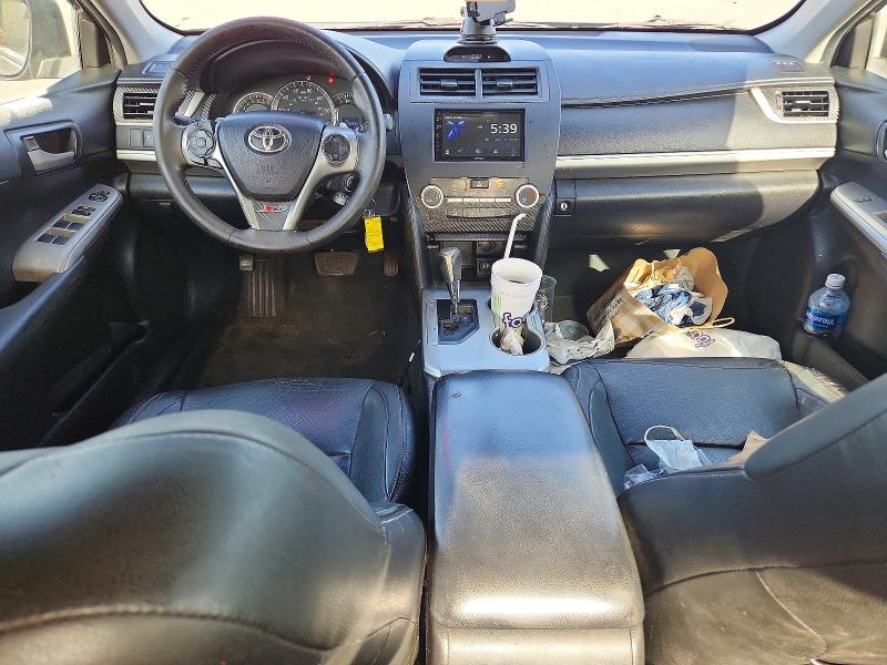 61060756 :رقم المزاد ، 4T1BF1FK5EU451569 vin ، 2014 Toyota Camry مزاد بيع