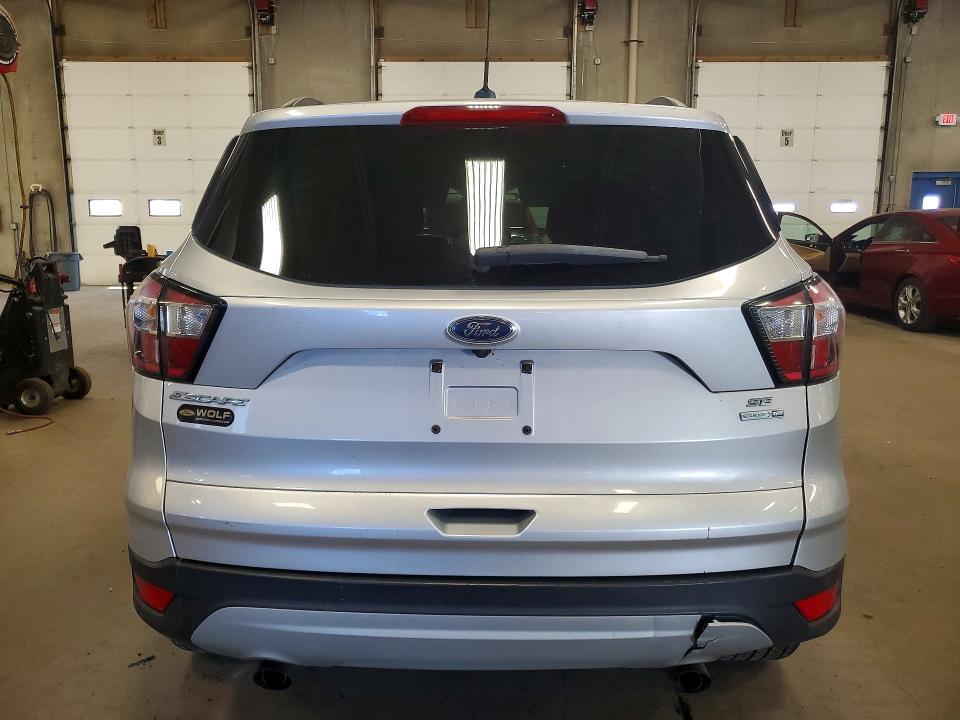 59399666 :رقم المزاد ، 1FMCU9GD7JUB62213 vin ، 2018 Ford Escape مزاد بيع