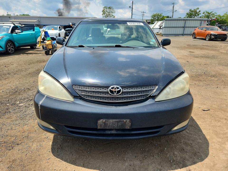 2004 Toyota Camry მანქანა იყიდება აუქციონზე, vin: 4T1BE30K24U336028, აუქციონის ნომერი: 62307356
