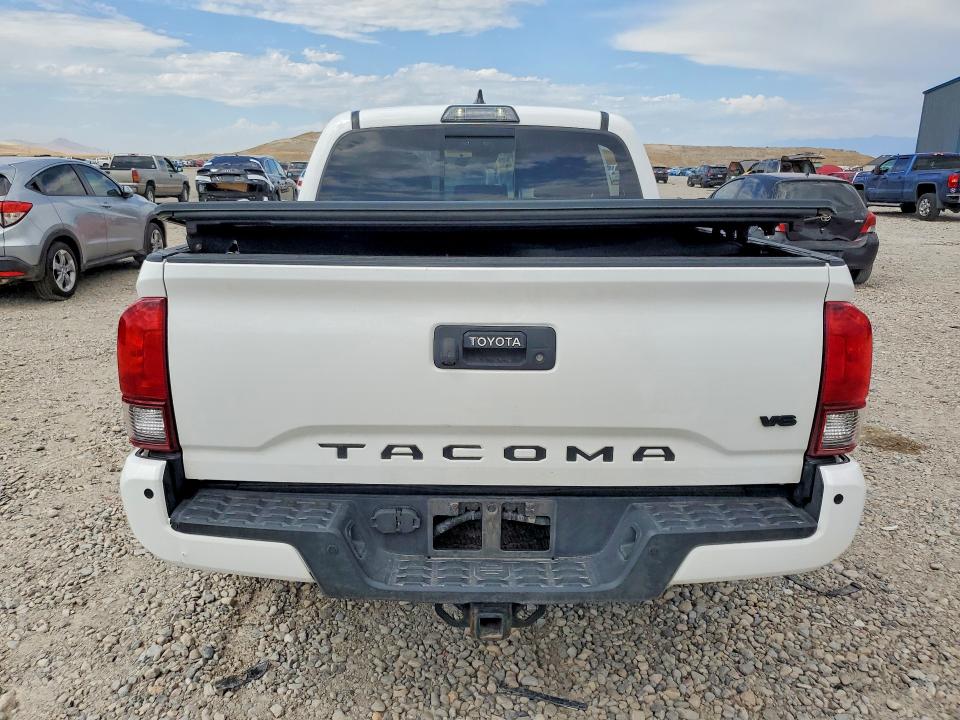 61622046 :رقم المزاد ، 3TMCZ5AN0JM184929 vin ، 2018 Toyota Tacoma مزاد بيع