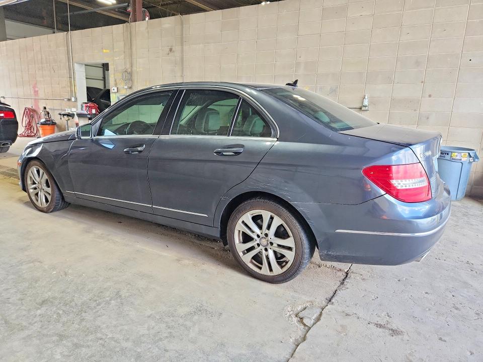 60331196 :رقم المزاد ، WDDGF8AB5DR288584 vin ، 2013 Mercedes-benz C-class مزاد بيع
